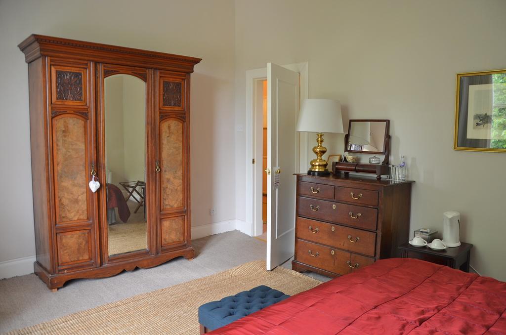 Kilfinan Hotel Szoba fotó